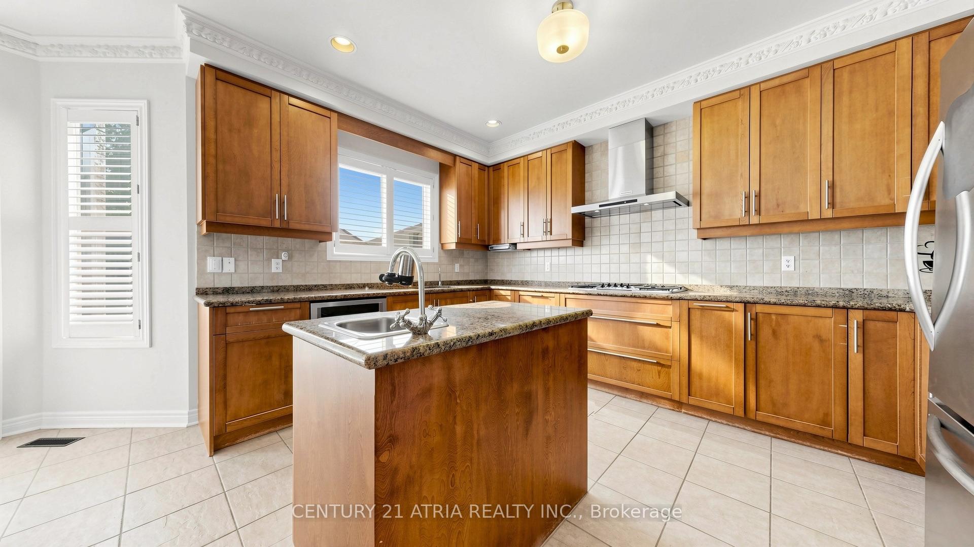 Photo 18 of 64 Alpine Crescent, Richmond Hill, Rouge Woods — HOMEH