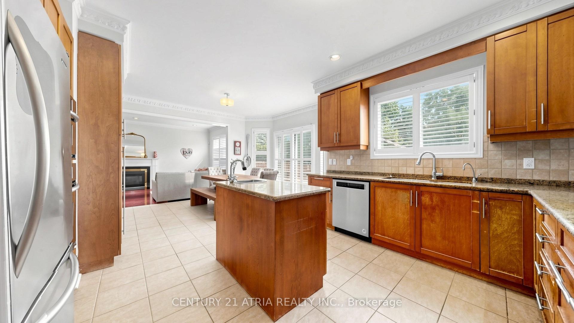 Photo 17 of 64 Alpine Crescent, Richmond Hill, Rouge Woods — HOMEH