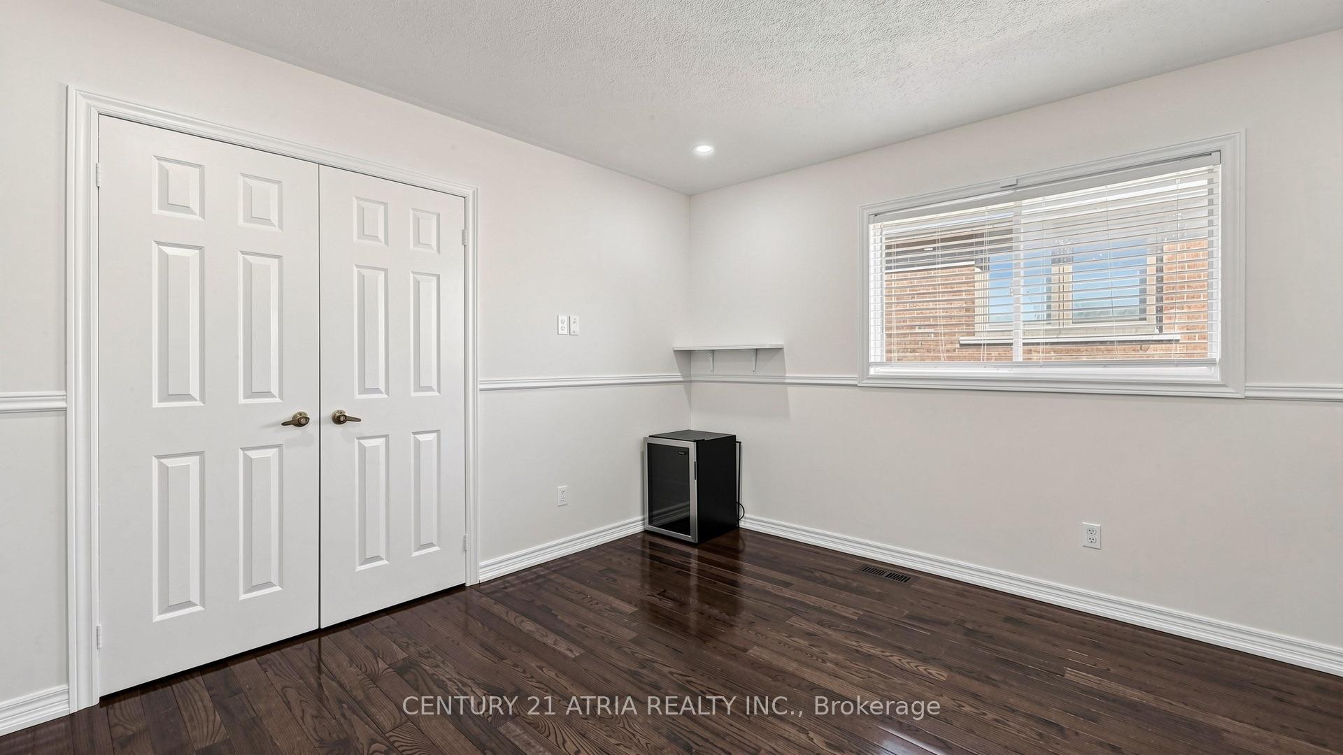 Photo 33 of 64 Alpine Crescent, Richmond Hill, Rouge Woods — HOMEH