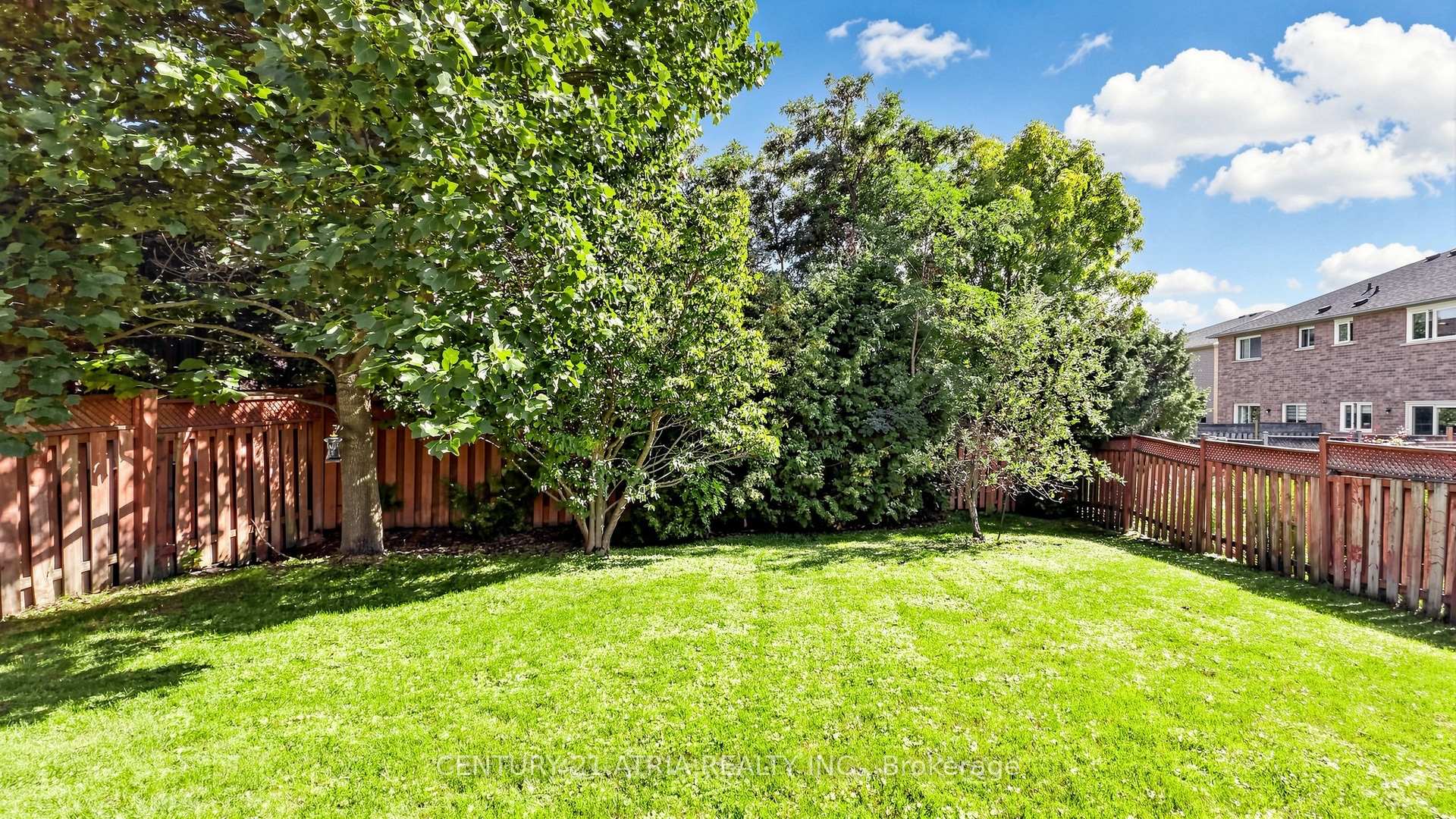 Photo 44 of 64 Alpine Crescent, Richmond Hill, Rouge Woods — HOMEH
