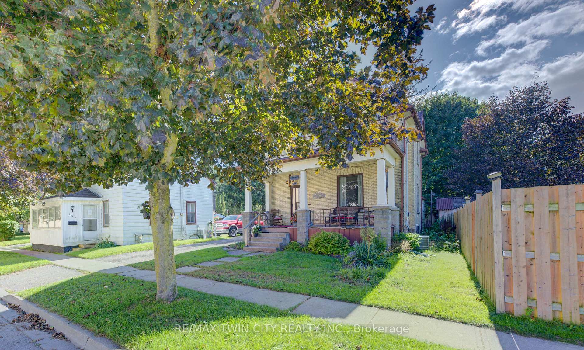Photo 5 of 246 Jacob Street, Wilmot, New Hamburg — HOMEH