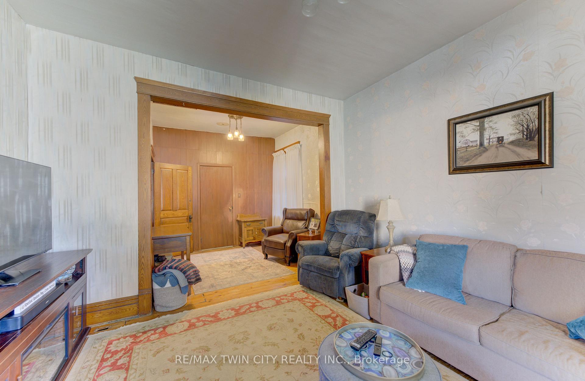 Photo 10 of 246 Jacob Street, Wilmot, New Hamburg — HOMEH