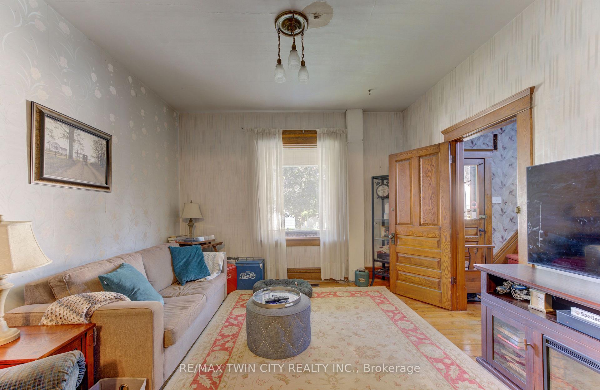 Photo 11 of 246 Jacob Street, Wilmot, New Hamburg — HOMEH