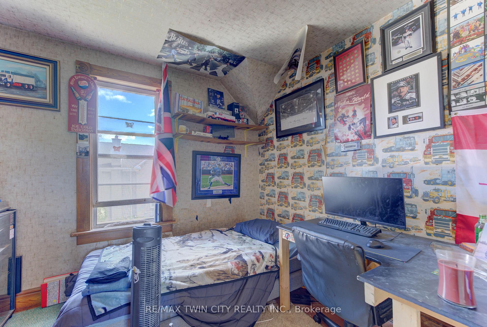 Photo 21 of 246 Jacob Street, Wilmot, New Hamburg — HOMEH