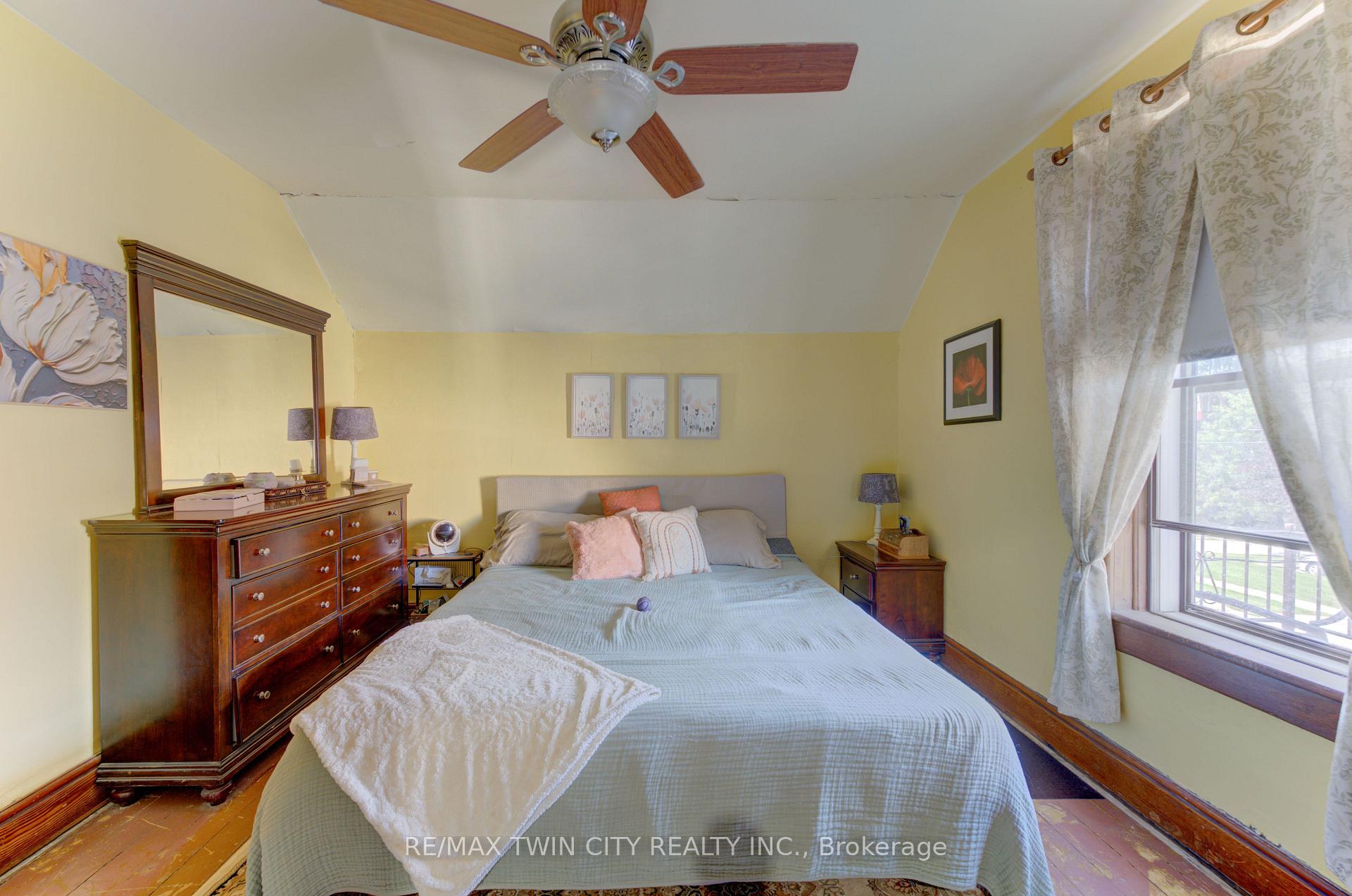Photo 24 of 246 Jacob Street, Wilmot, New Hamburg — HOMEH