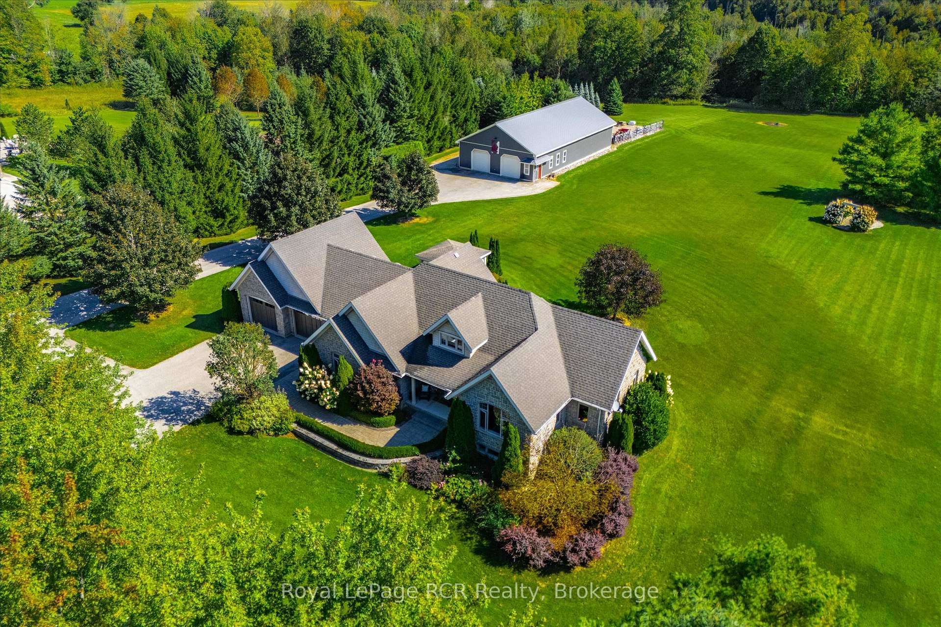 Photo of 411491 Southgate 41 Side Road