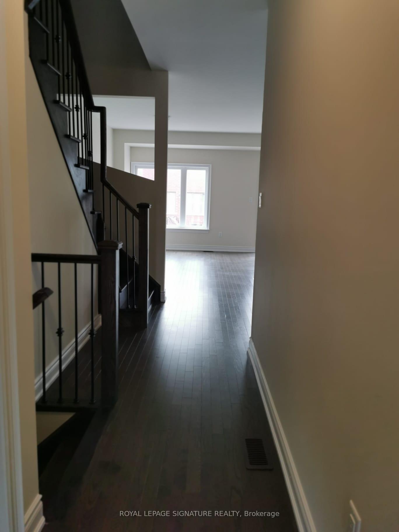 Photo 10 of 47 Lorne Thomas Place, New Tecumseth, Rural New Tecumseth — HOMEH