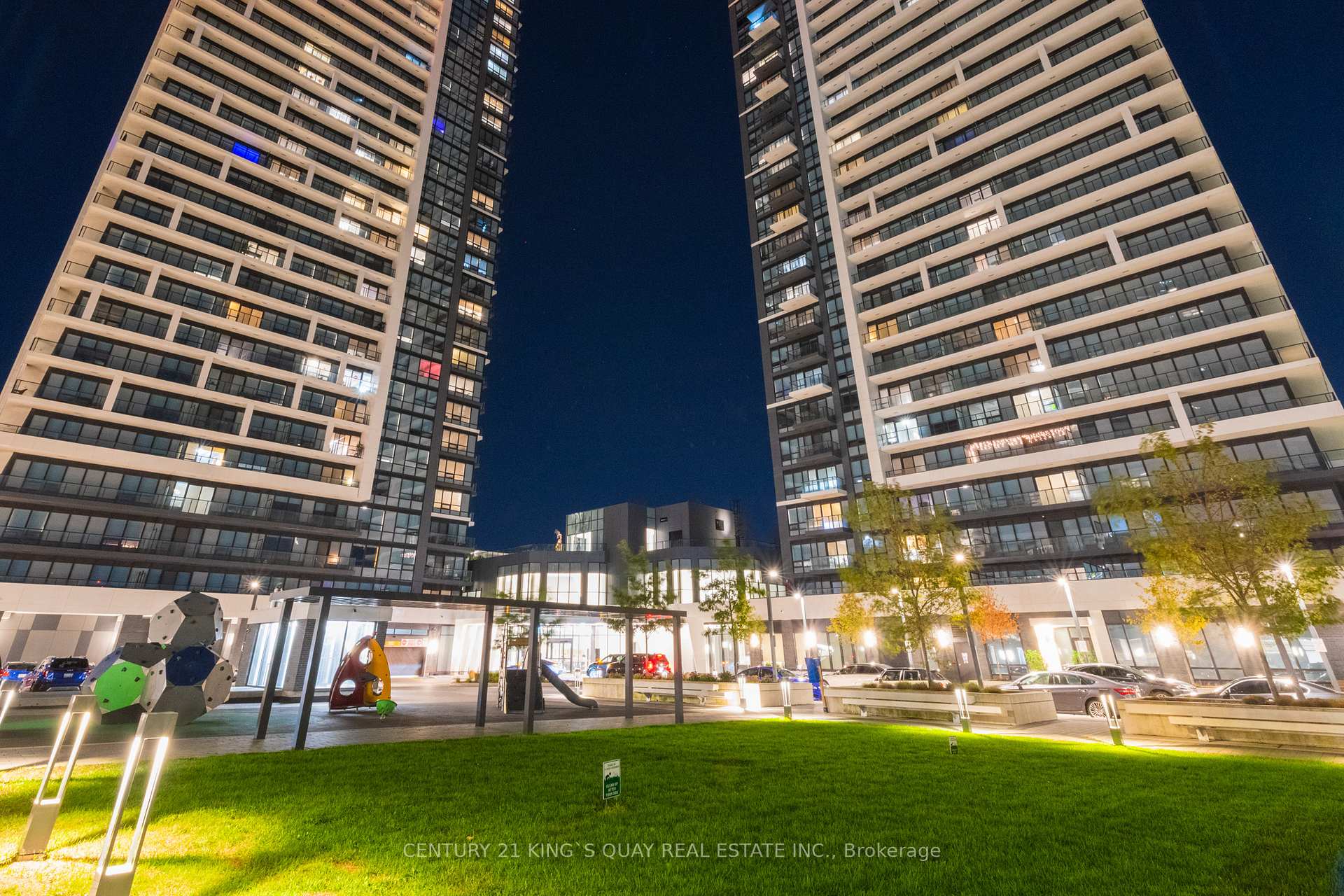 Photo 30 of Unit 1702, 18 Water Walk Drive, Markham, Unionville — HOMEH