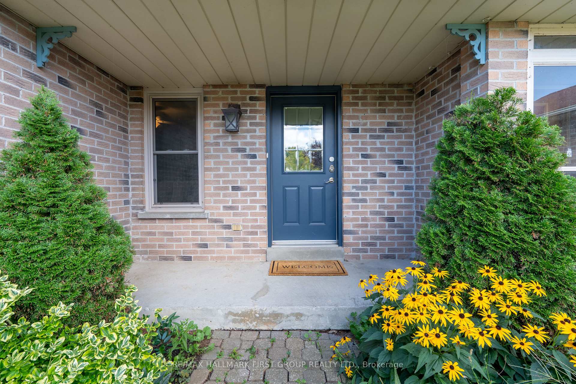 Photo 2 of 124 Humphrey Drive, Ajax, South West — HOMEH