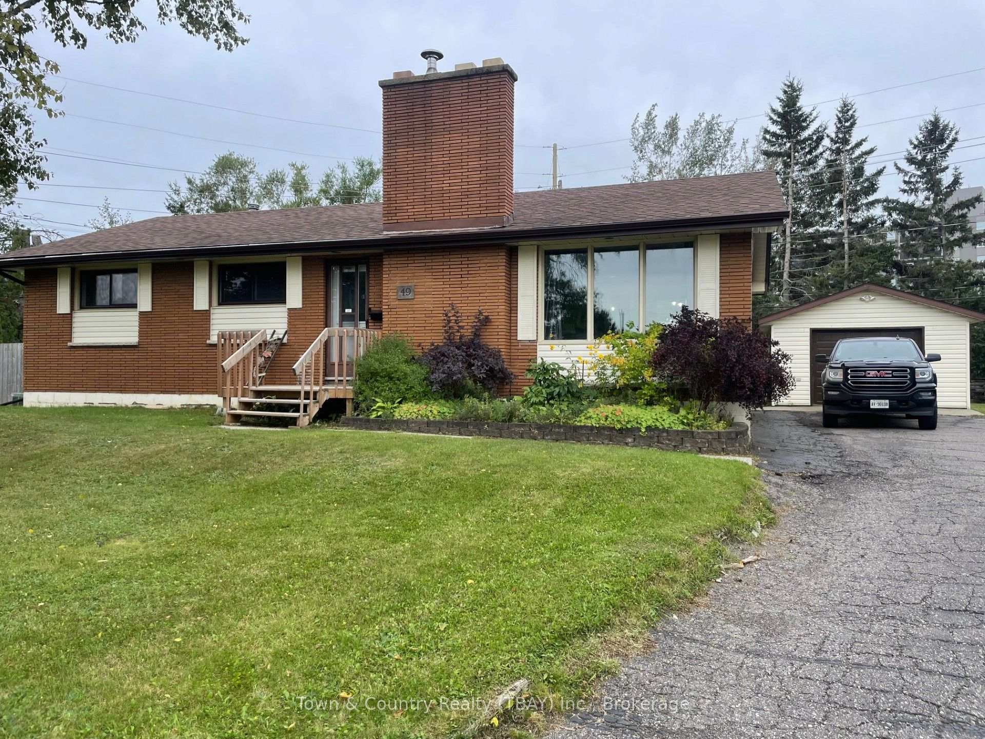 Photo 1 of 49 Melon Street, Thunder Bay, Grandview — HOMEH