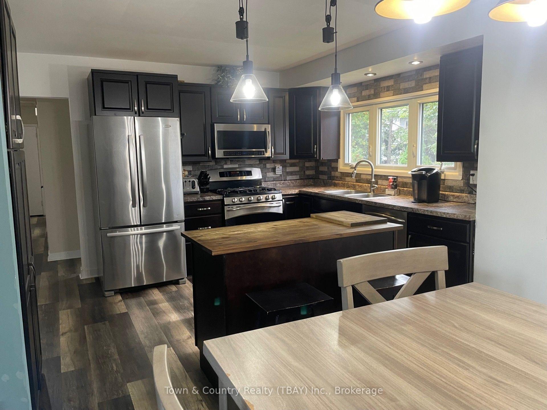 Photo 3 of 49 Melon Street, Thunder Bay, Grandview — HOMEH