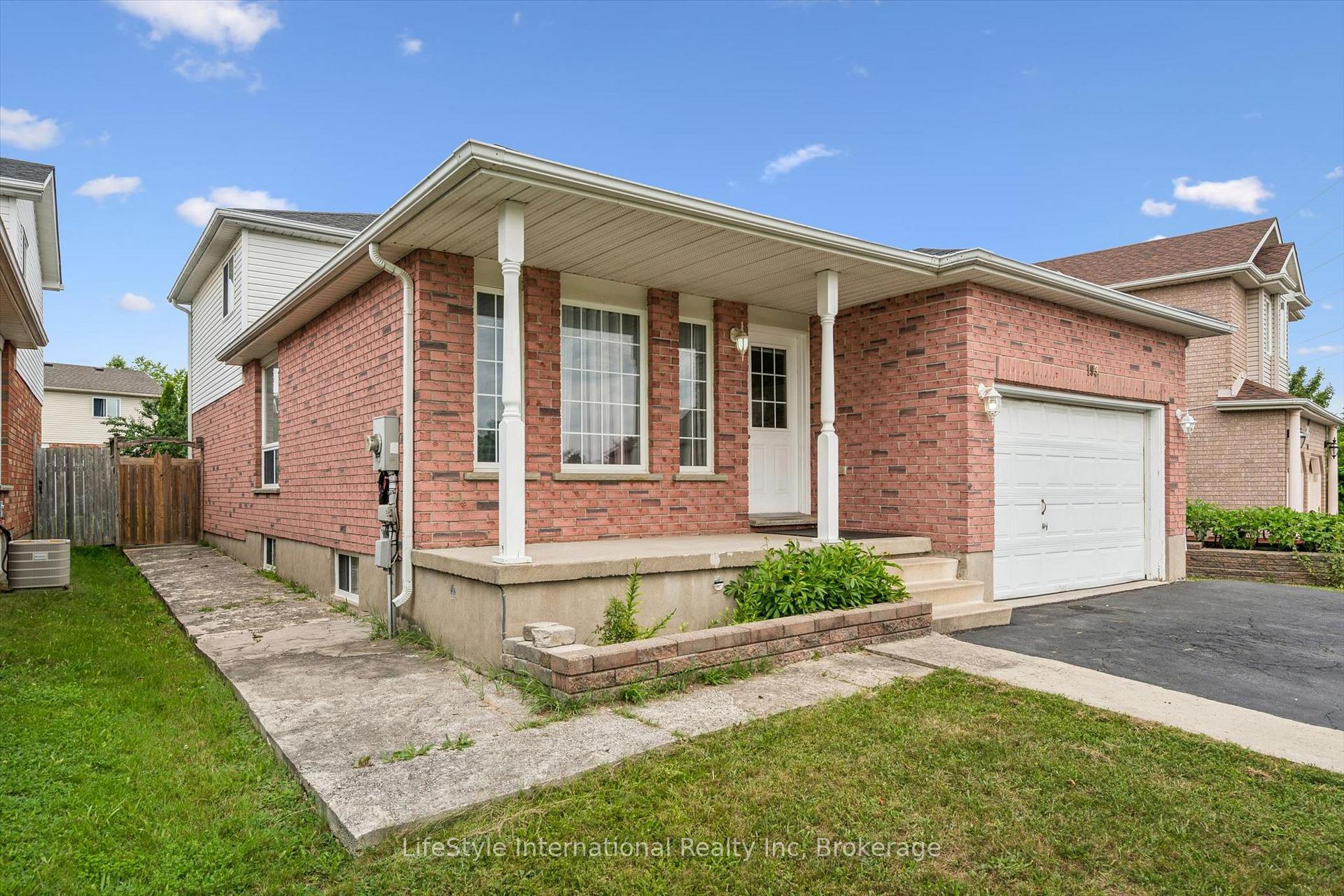 Photo 3 of 193 Deerpath Drive, Guelph, Willow West/Sugarbush/West Acres — HOMEH