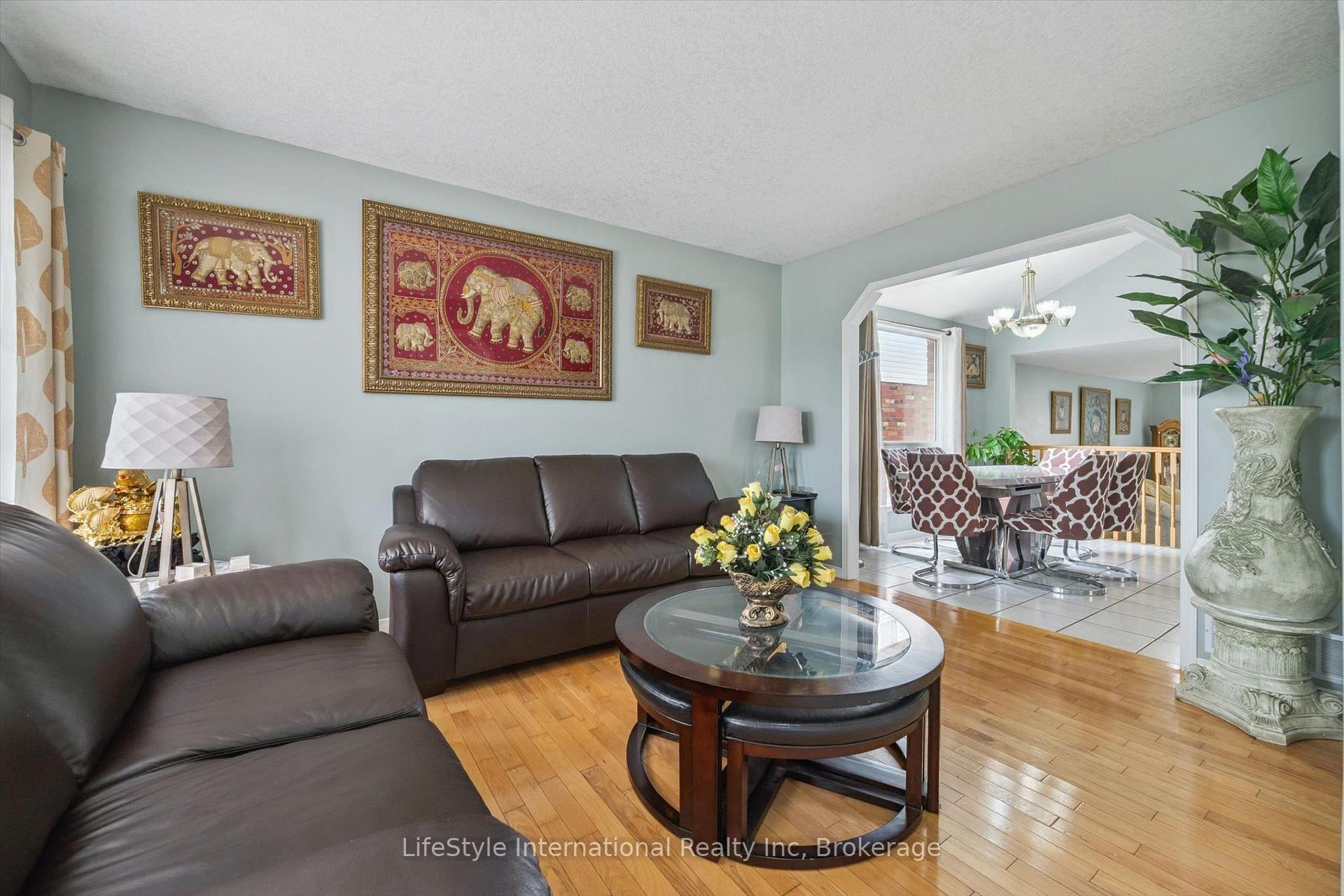 Photo 8 of 193 Deerpath Drive, Guelph, Willow West/Sugarbush/West Acres — HOMEH