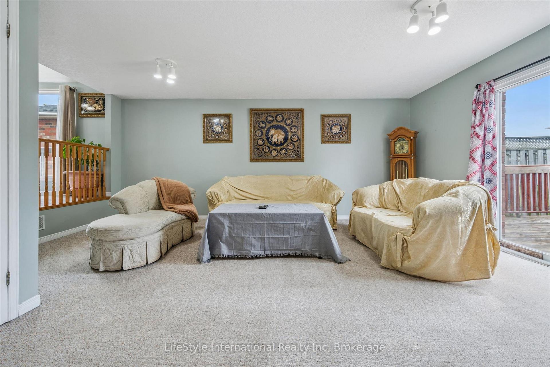 Photo 18 of 193 Deerpath Drive, Guelph, Willow West/Sugarbush/West Acres — HOMEH