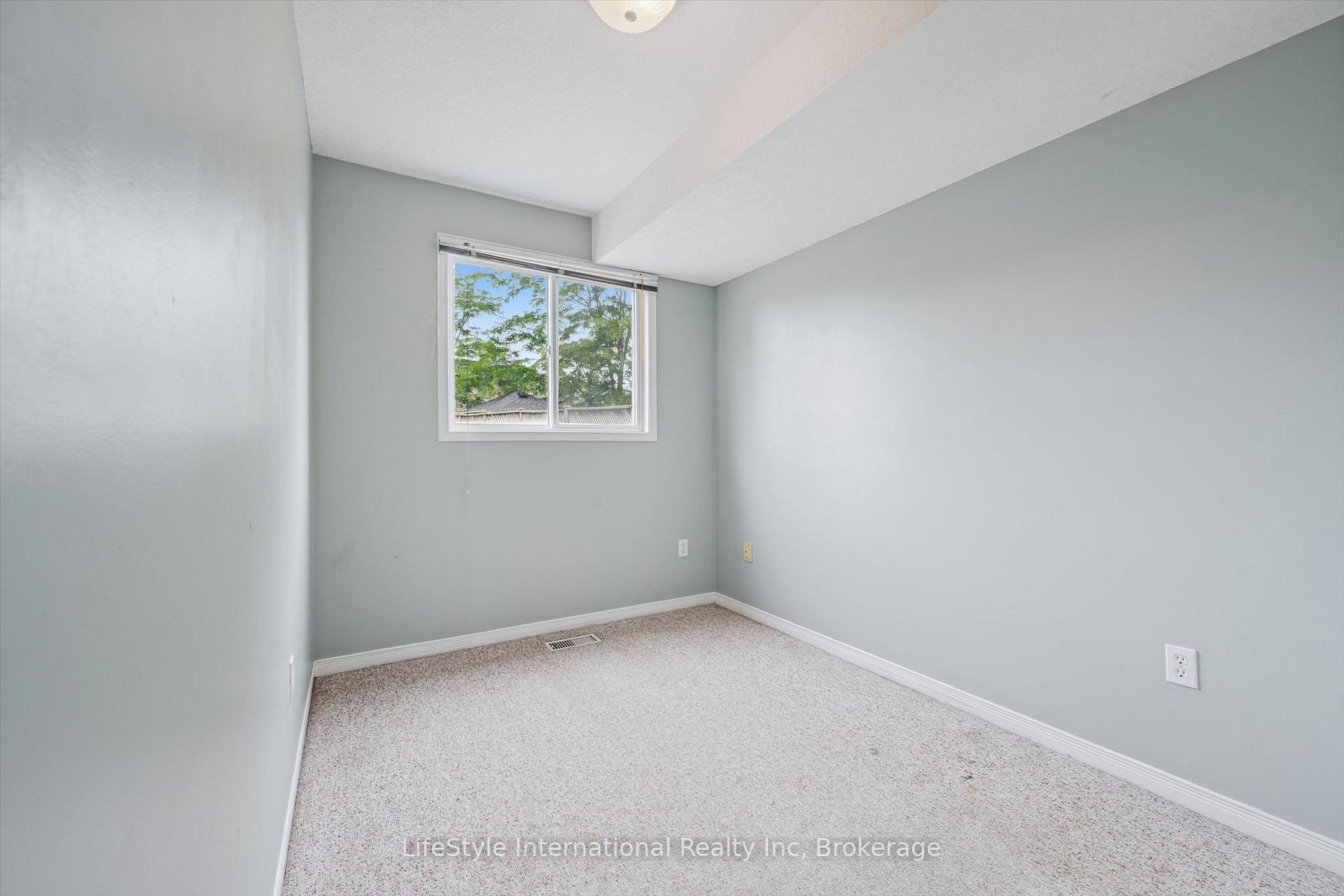 Photo 21 of 193 Deerpath Drive, Guelph, Willow West/Sugarbush/West Acres — HOMEH