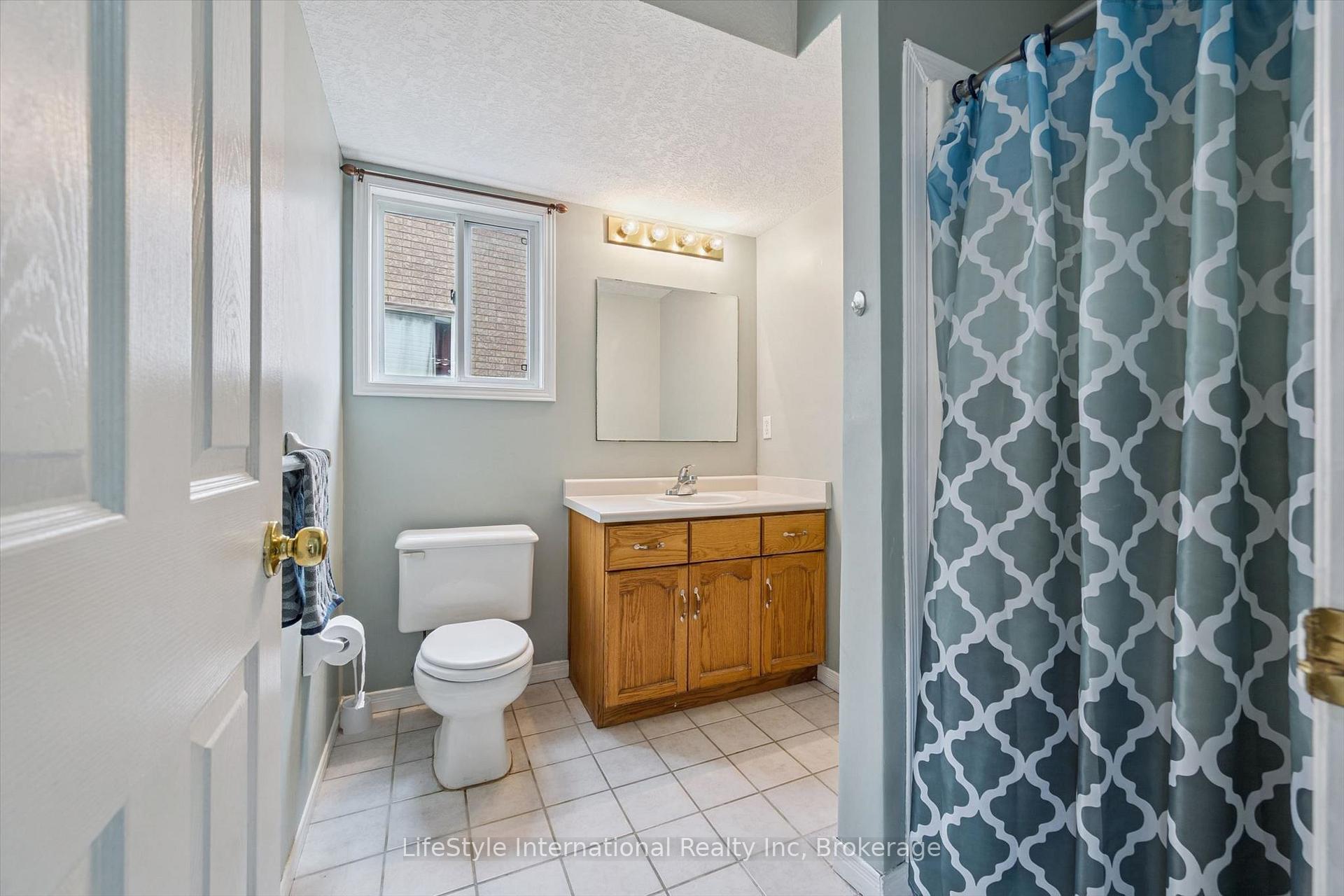 Photo 23 of 193 Deerpath Drive, Guelph, Willow West/Sugarbush/West Acres — HOMEH