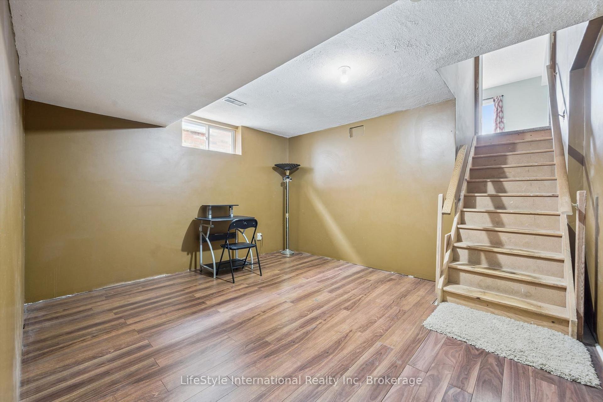 Photo 32 of 193 Deerpath Drive, Guelph, Willow West/Sugarbush/West Acres — HOMEH