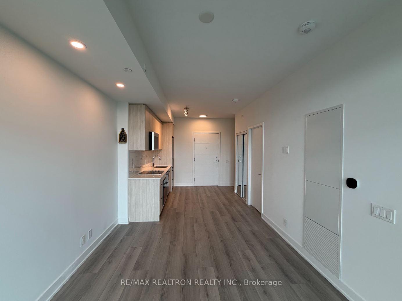 Photo 5 of Unit 516, 20 Deans Drive, Scarborough, Clairlea-Birchmount — HOMEH