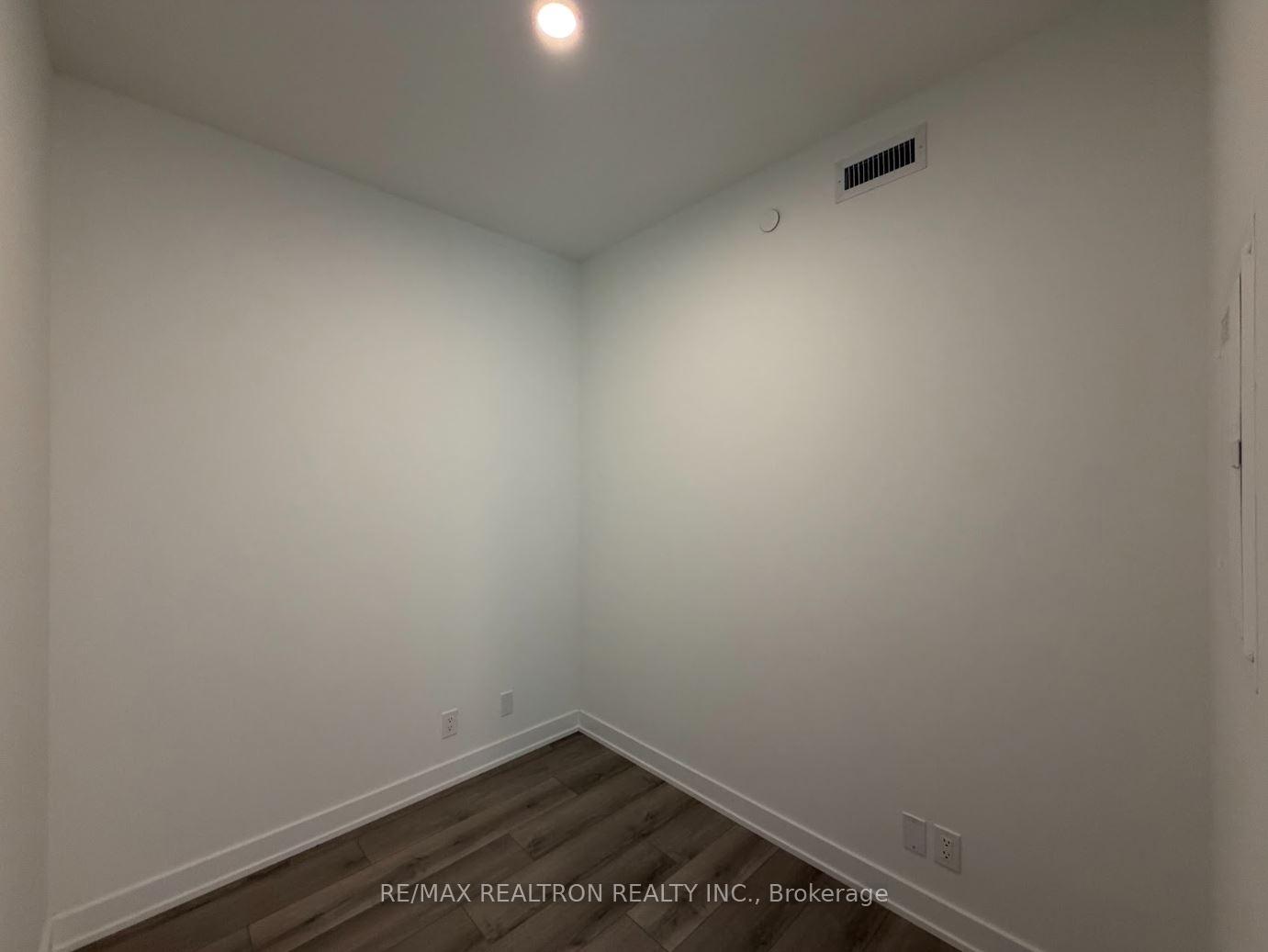 Photo 6 of Unit 516, 20 Deans Drive, Scarborough, Clairlea-Birchmount — HOMEH