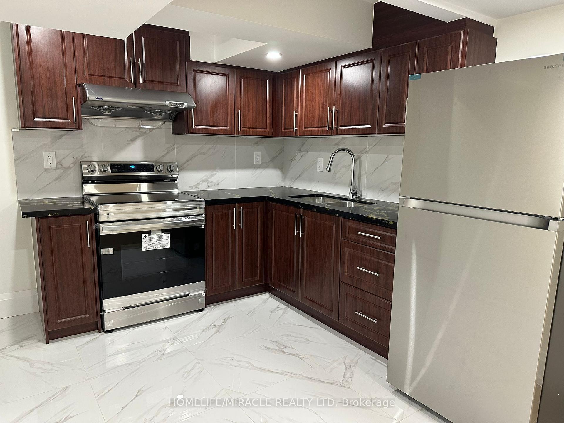 Photo 1 of 11 Cresswell Drive, Brampton, Fletcher's West — HOMEH