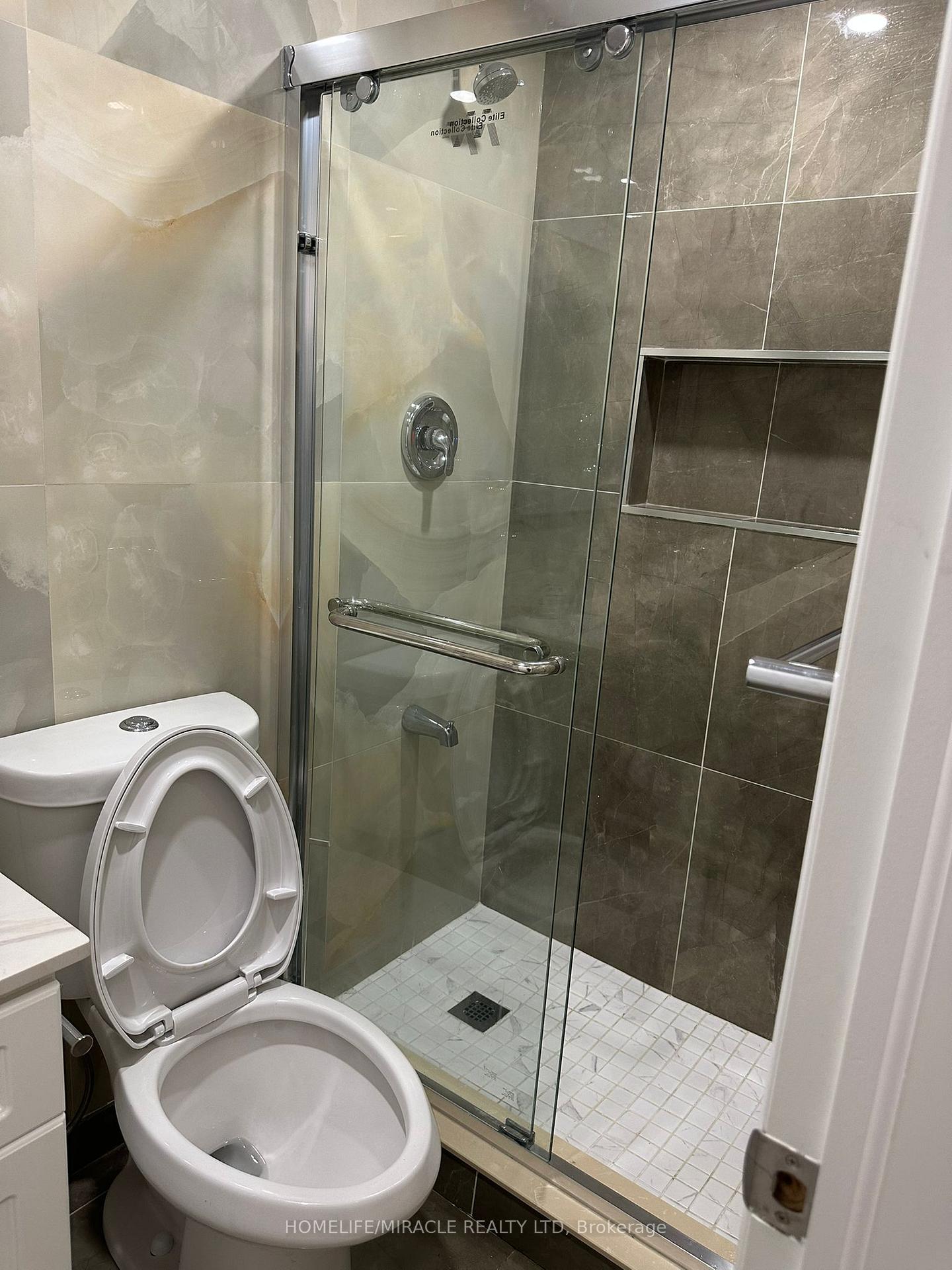 Photo 16 of 11 Cresswell Drive, Brampton, Fletcher's West — HOMEH
