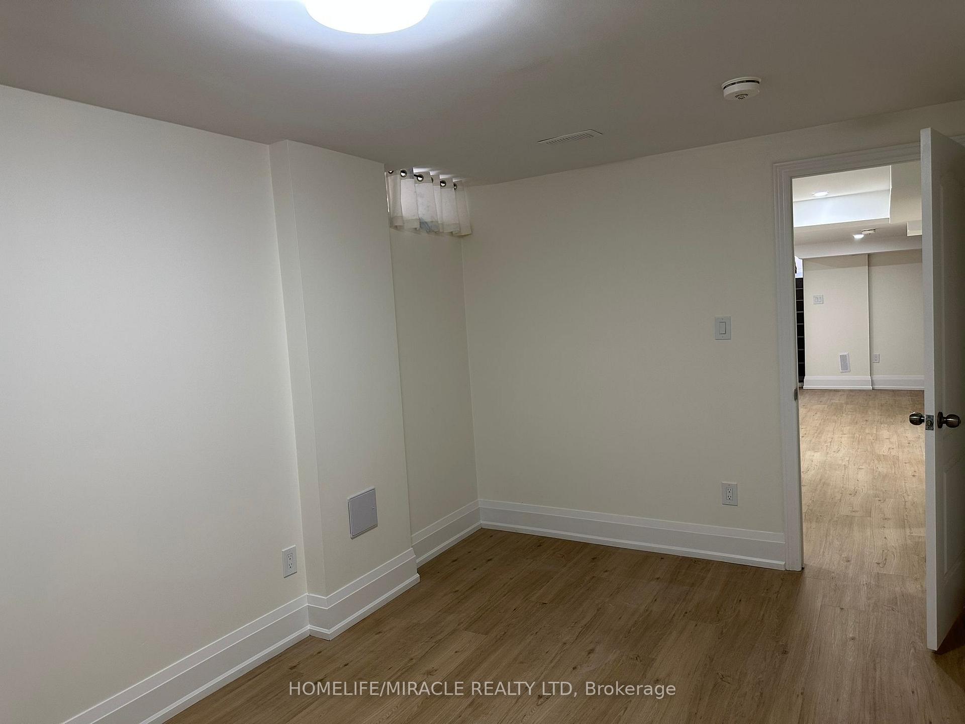 Photo 17 of 11 Cresswell Drive, Brampton, Fletcher's West — HOMEH