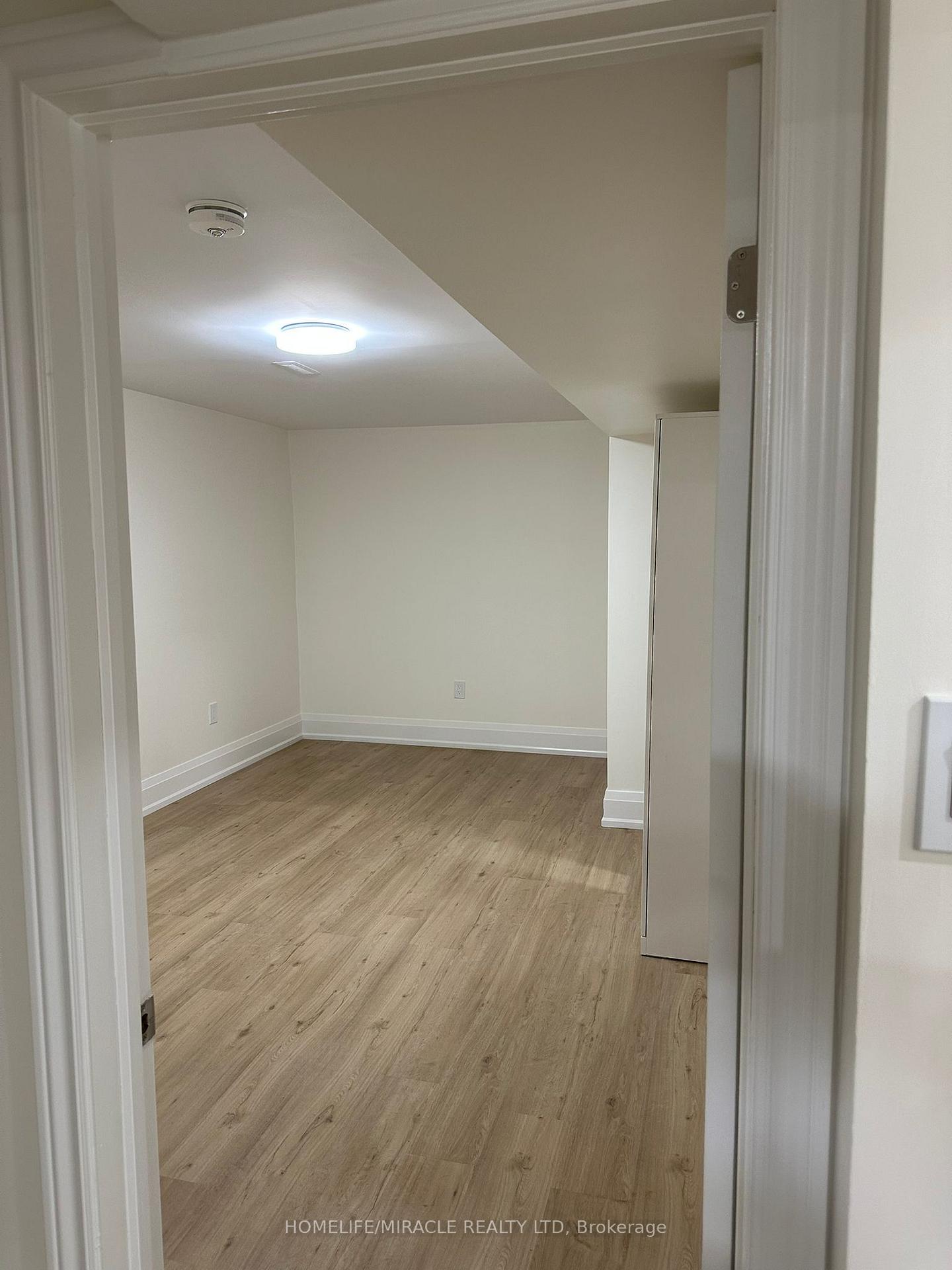 Photo 21 of 11 Cresswell Drive, Brampton, Fletcher's West — HOMEH