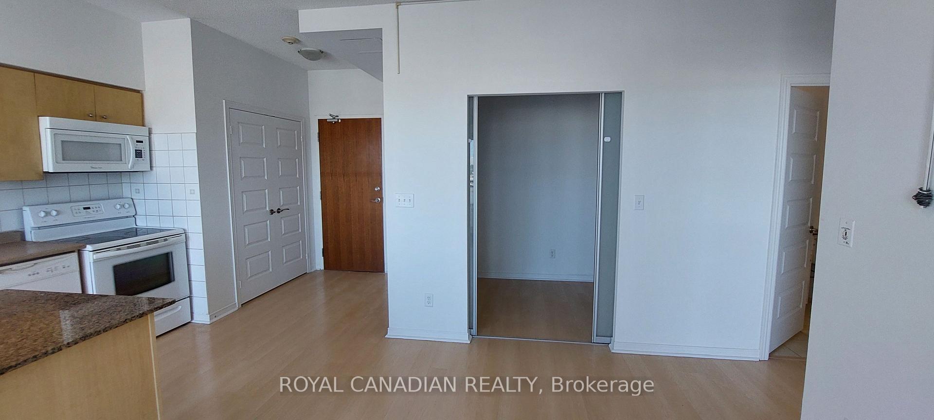 Photo 6 of Unit 1411, 215 Queen Street E, Brampton, Queen Street Corridor — HOMEH