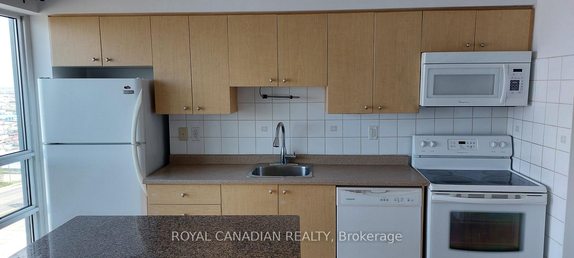 Photo 10 of Unit 1411, 215 Queen Street E, Brampton, Queen Street Corridor — HOMEH
