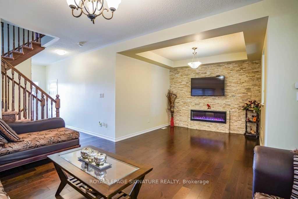 Photo 2 of 171 Buick Boulevard, Brampton, Northwest Brampton — HOMEH