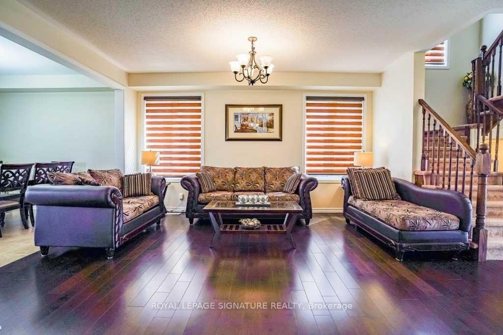 Photo 4 of 171 Buick Boulevard, Brampton, Northwest Brampton — HOMEH