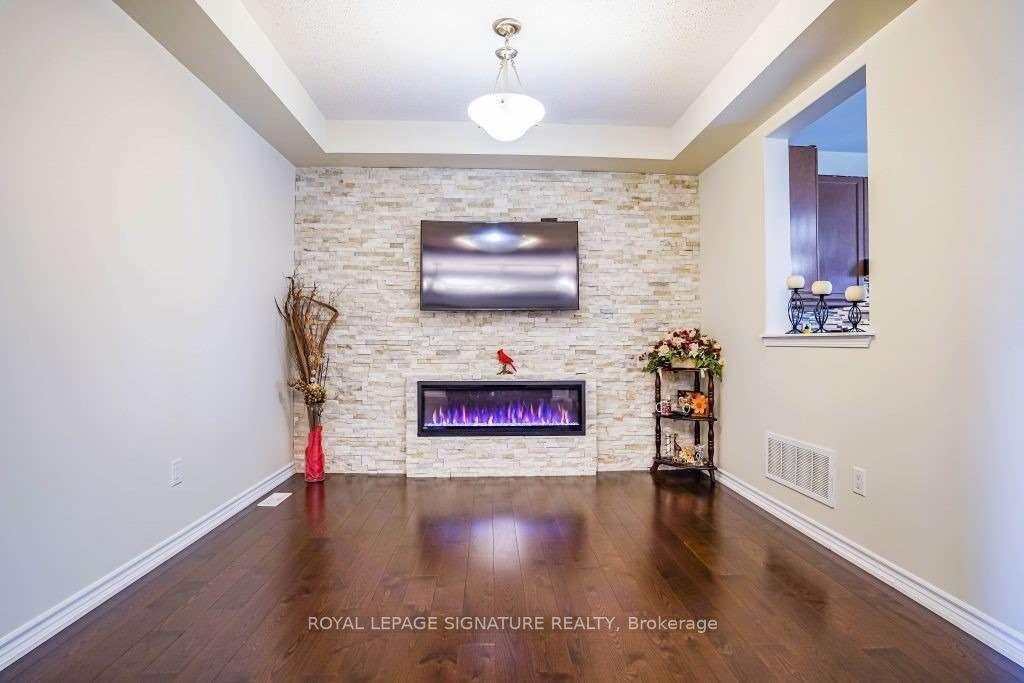 Photo 8 of 171 Buick Boulevard, Brampton, Northwest Brampton — HOMEH