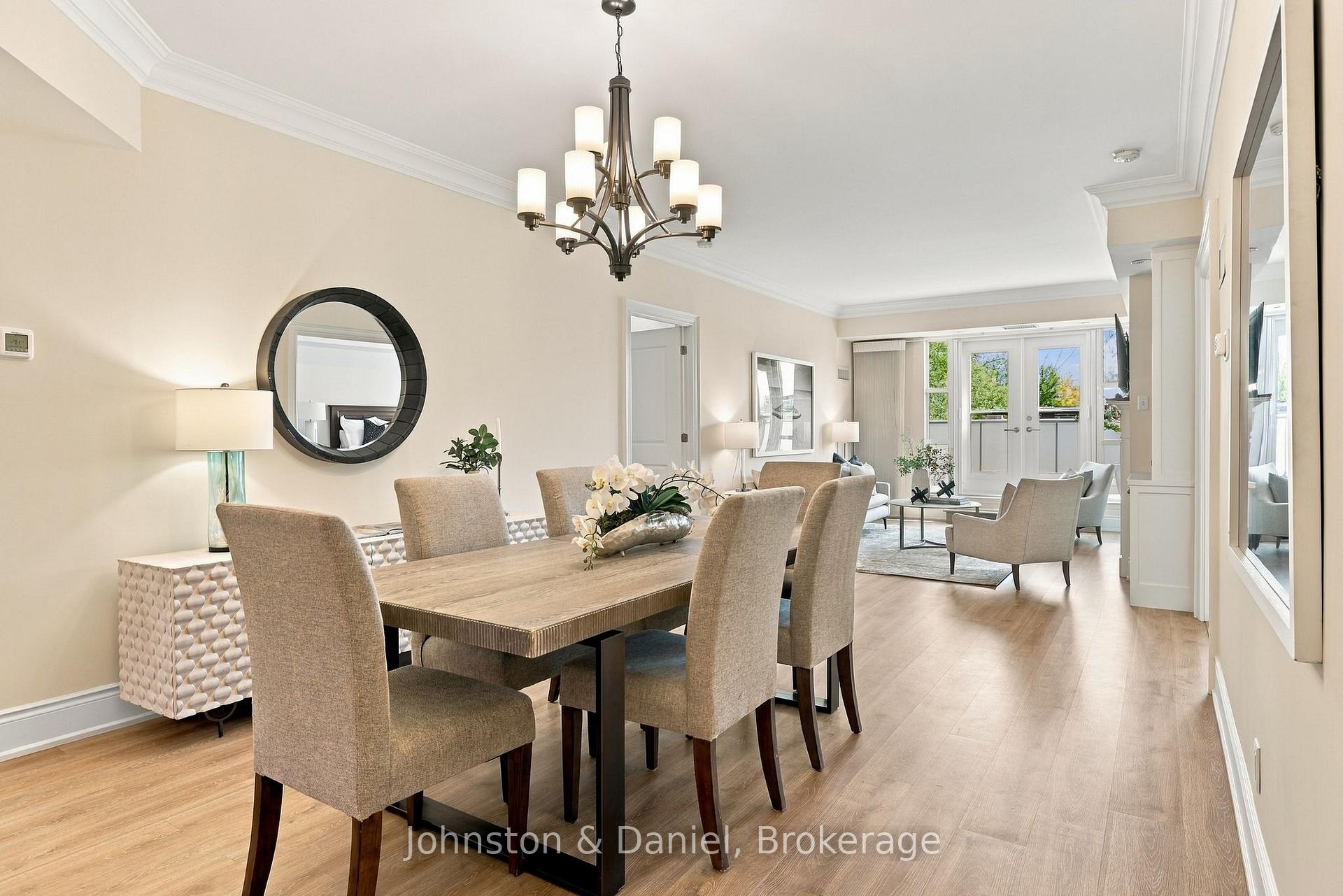 Photo 5 of Unit 303, 1717 Avenue Road, Toronto, Bedford Park-Nortown — HOMEH