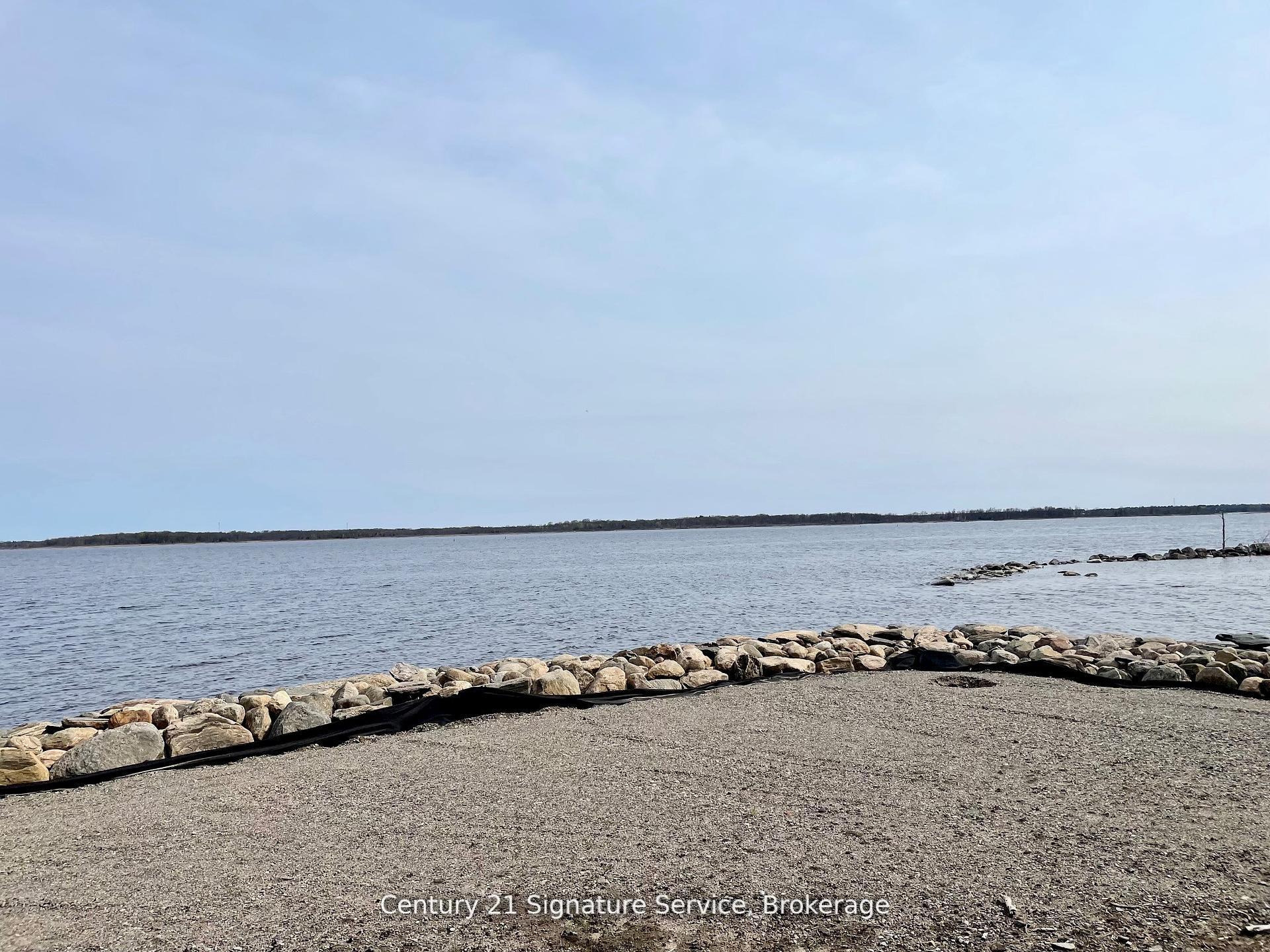 Photo 5 of 257 Robins Point Road, Tay, Victoria Harbour — HOMEH