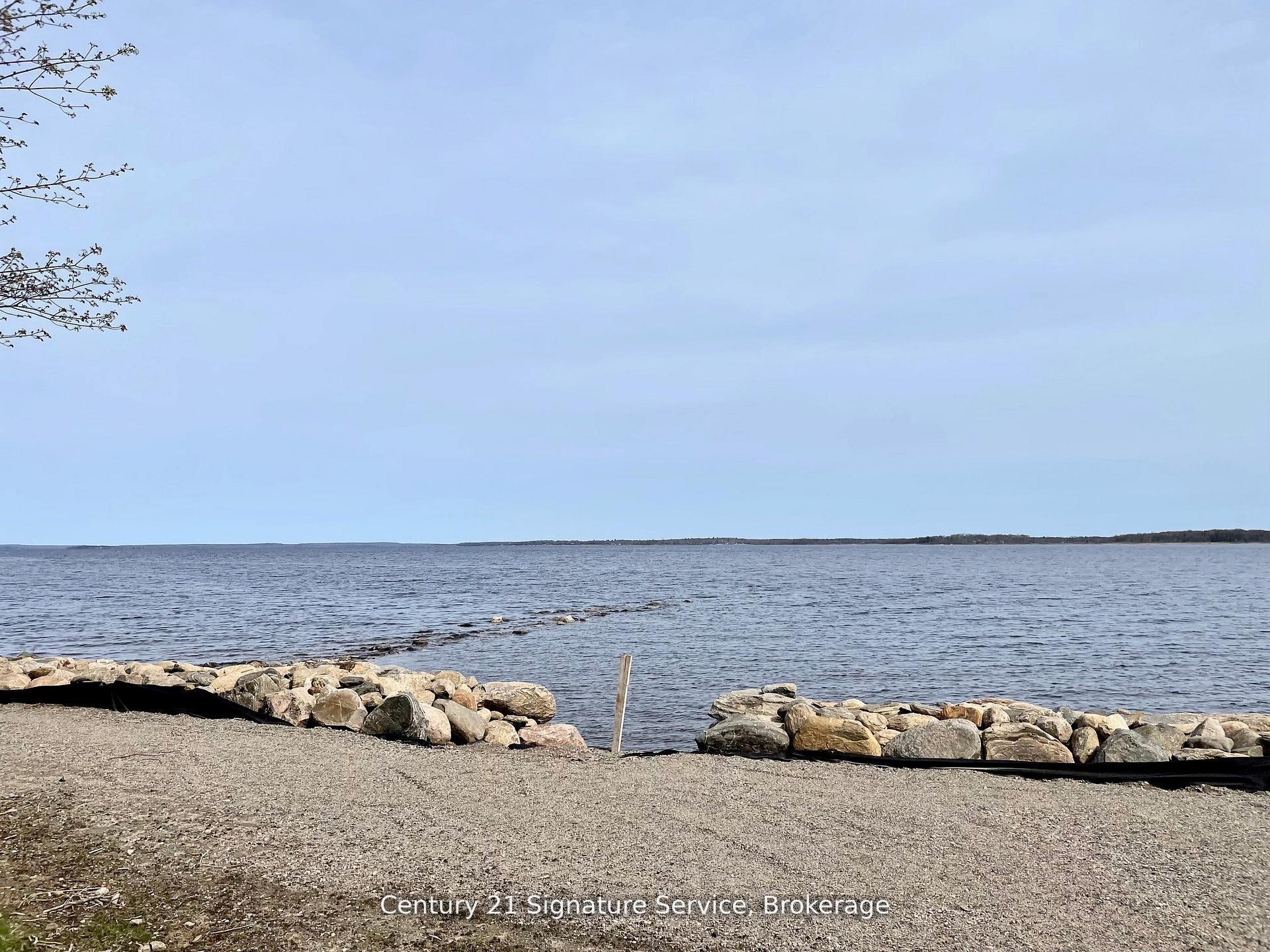 Photo 6 of 257 Robins Point Road, Tay, Victoria Harbour — HOMEH