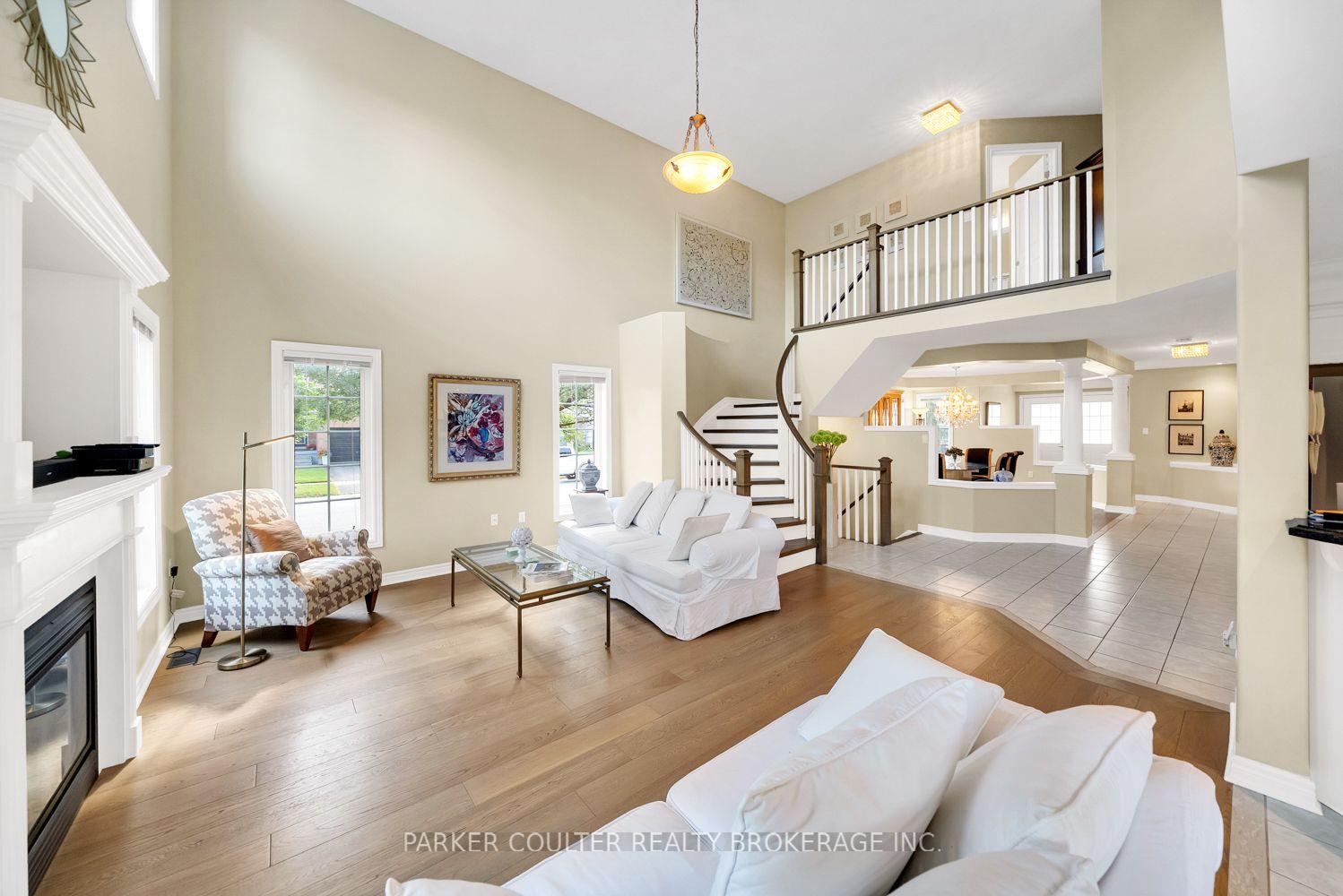 Photo 12 of 71 Balmoral Place, Barrie, Innis-Shore — HOMEH