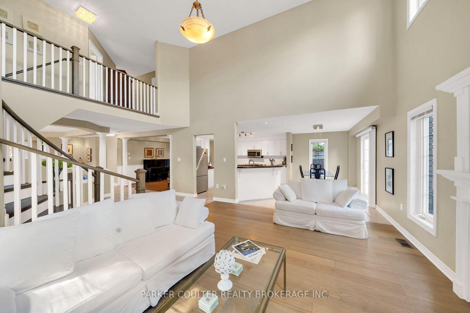 Photo 13 of 71 Balmoral Place, Barrie, Innis-Shore — HOMEH