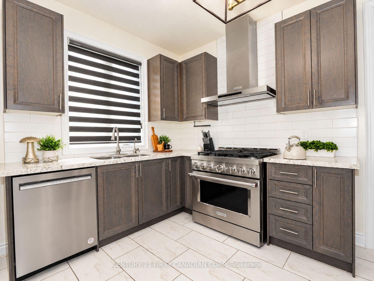 Photo 22 of 36 Seaton Crescent, Tillsonburg — HOMEH