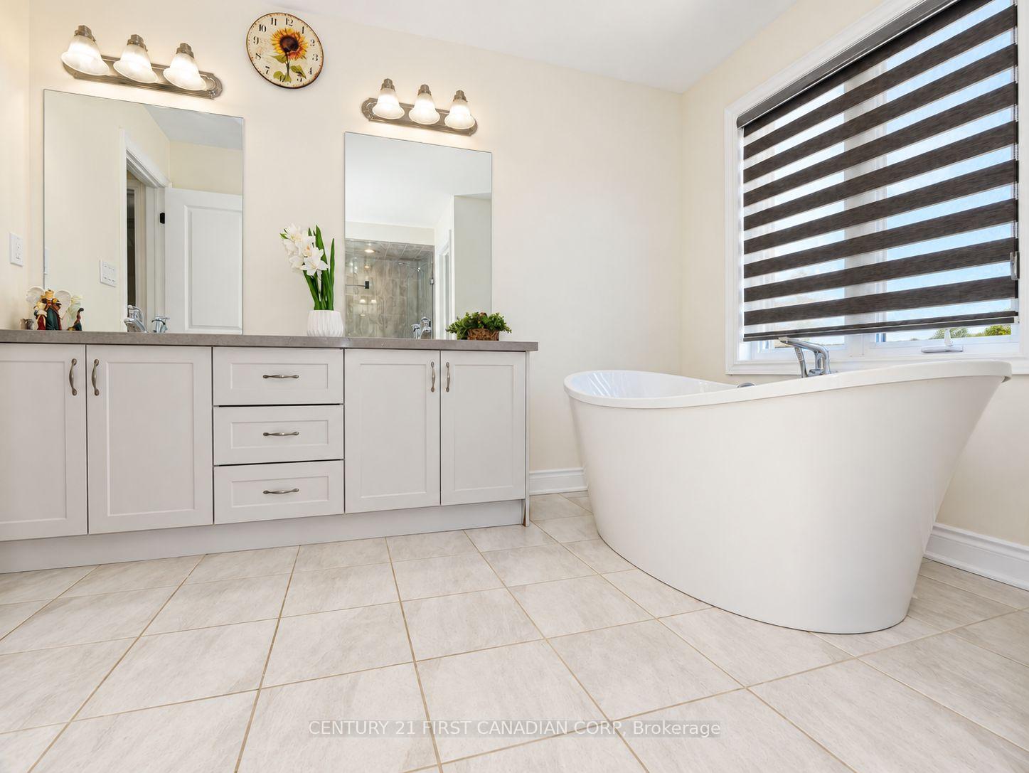 Photo 39 of 36 Seaton Crescent, Tillsonburg — HOMEH