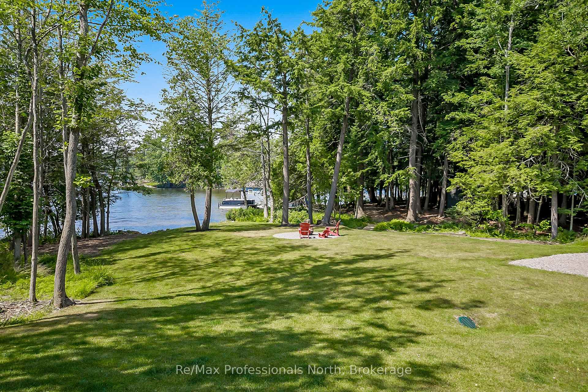 Photo 5 of 1054 Brydons Bay Road, Gravenhurst, Muskoka (S) — HOMEH