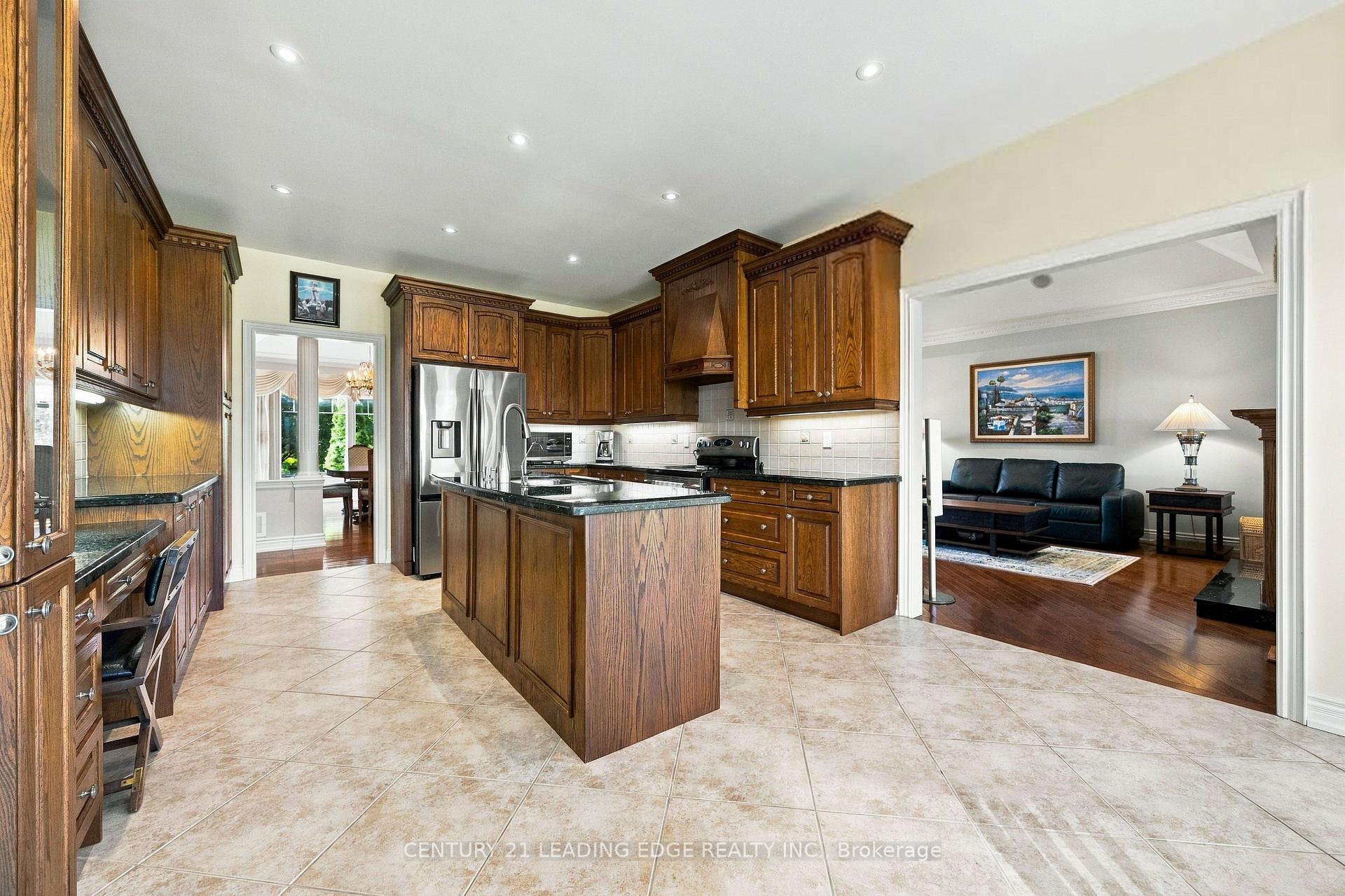 Photo 13 of 24 George Pipher Lane, Whitchurch-Stouffville, Ballantrae — HOMEH