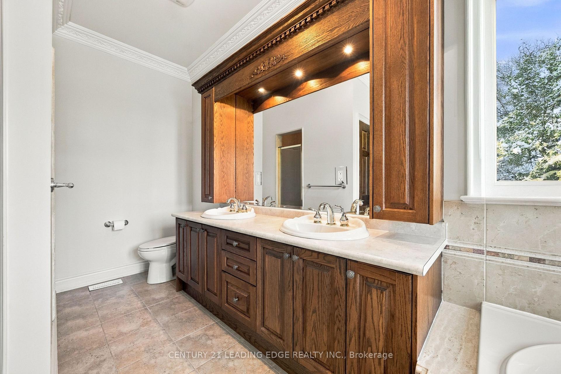 Photo 19 of 24 George Pipher Lane, Whitchurch-Stouffville, Ballantrae — HOMEH