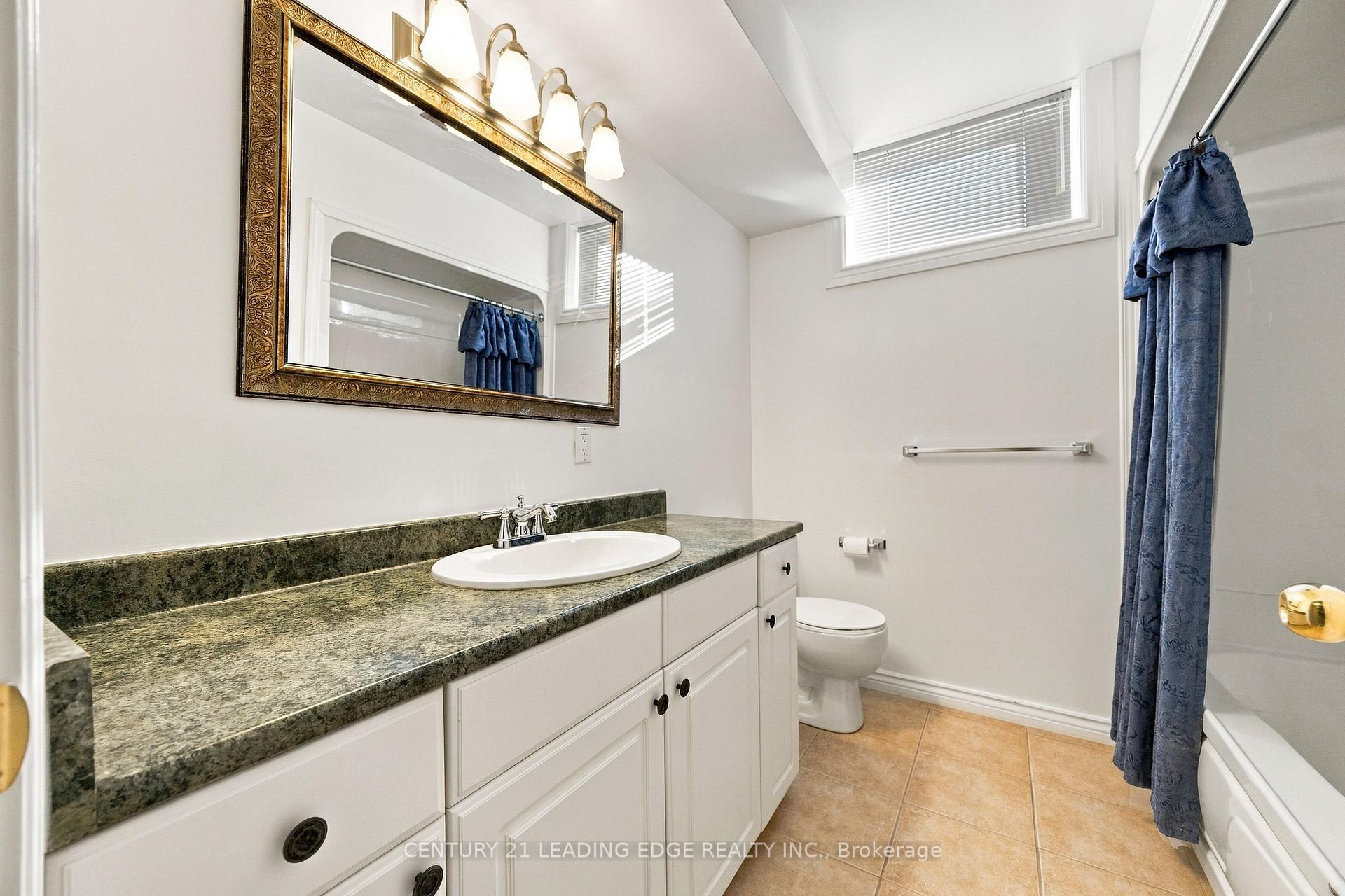 Photo 32 of 24 George Pipher Lane, Whitchurch-Stouffville, Ballantrae — HOMEH