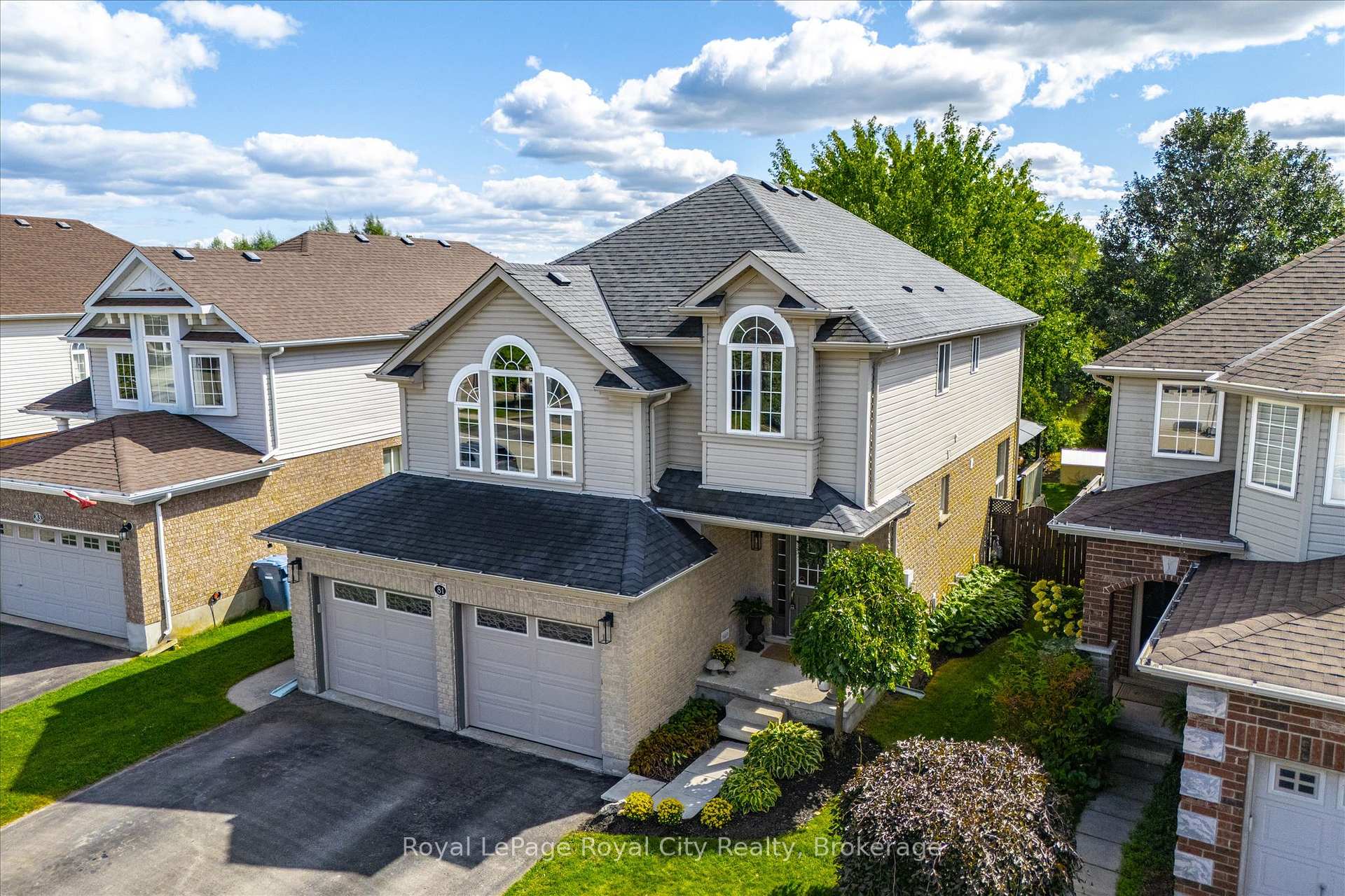 Photo 3 of 81 Teal Drive, Guelph, Kortright Hills — HOMEH