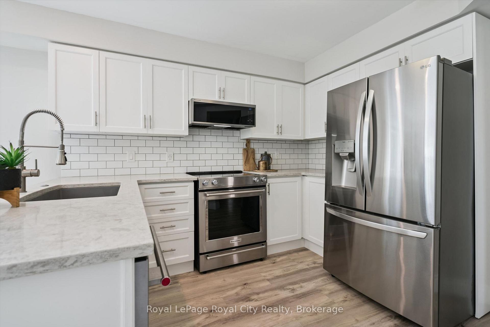 Photo 7 of 81 Teal Drive, Guelph, Kortright Hills — HOMEH