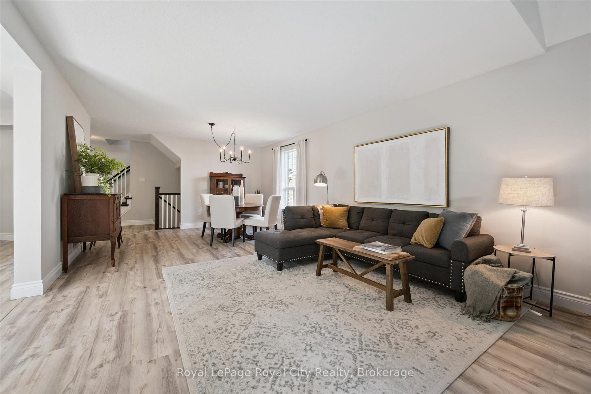 Photo 14 of 81 Teal Drive, Guelph, Kortright Hills — HOMEH
