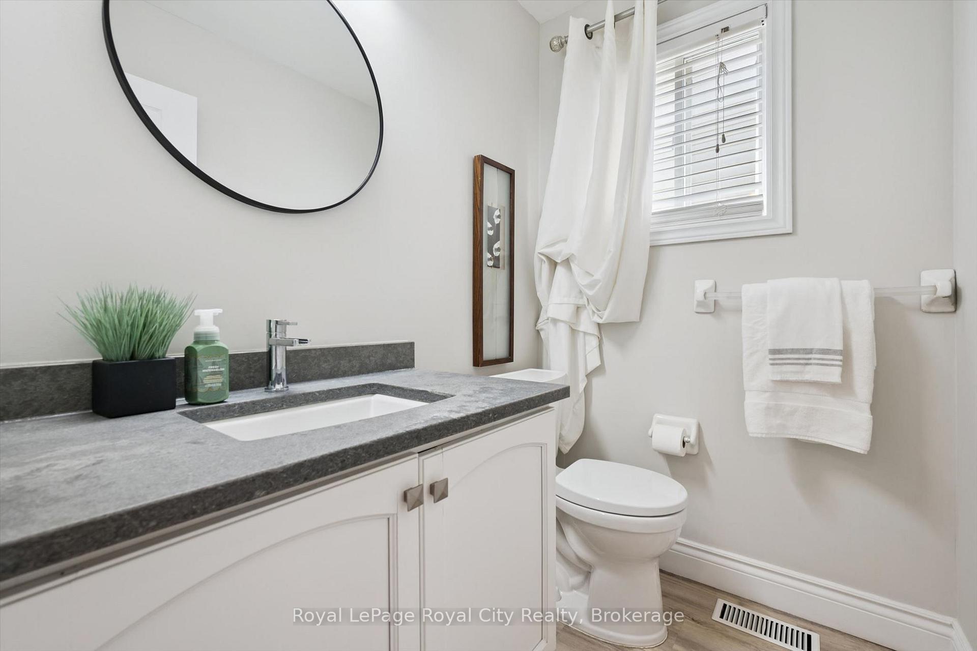 Photo 18 of 81 Teal Drive, Guelph, Kortright Hills — HOMEH
