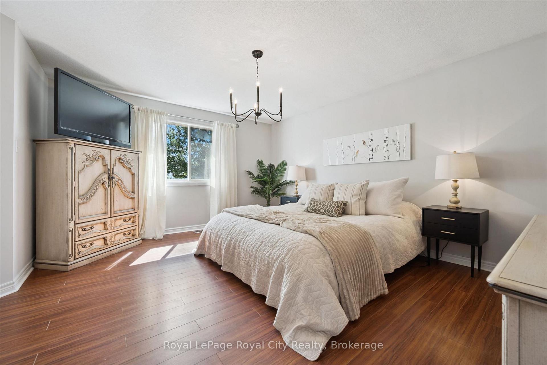 Photo 25 of 81 Teal Drive, Guelph, Kortright Hills — HOMEH