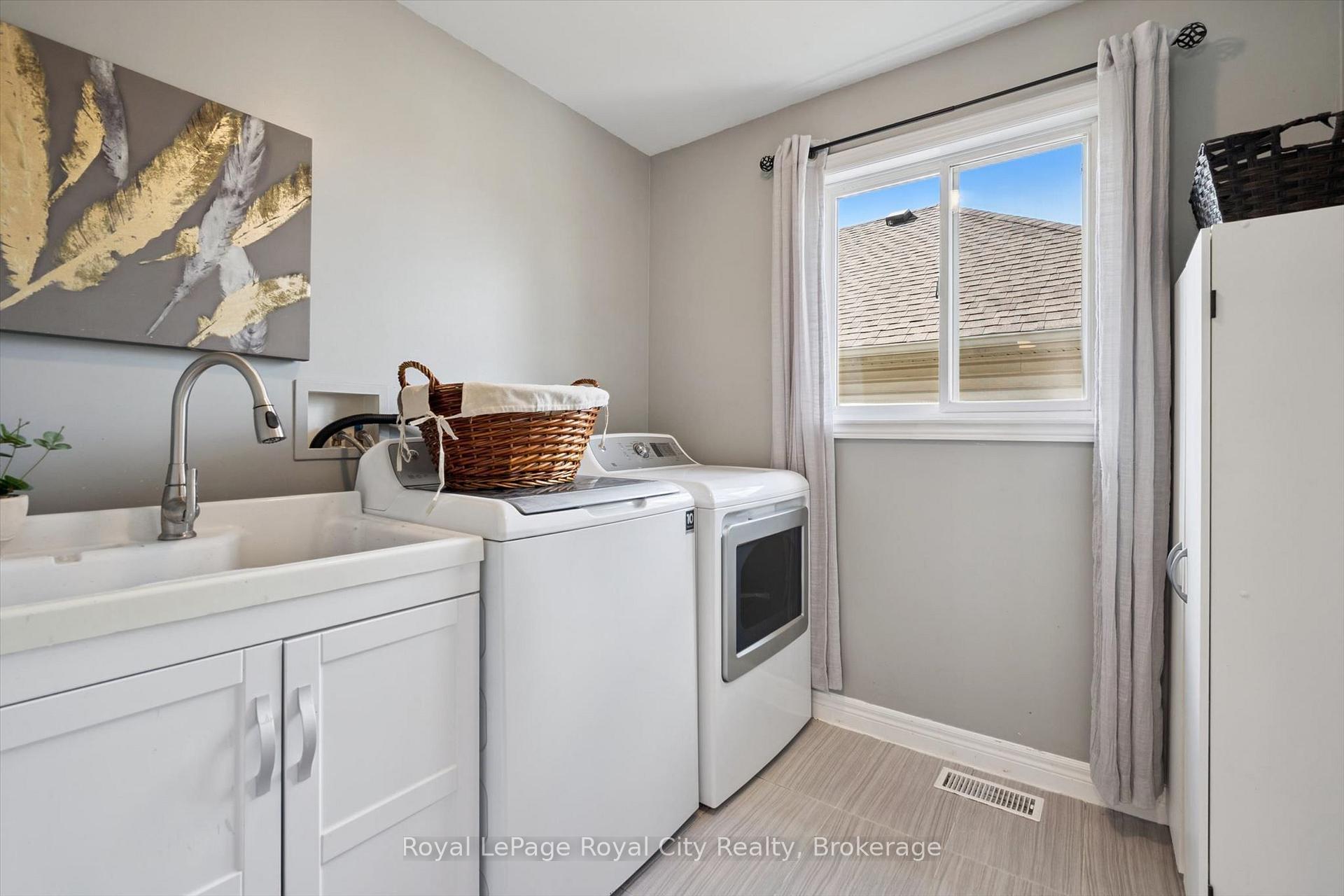 Photo 28 of 81 Teal Drive, Guelph, Kortright Hills — HOMEH