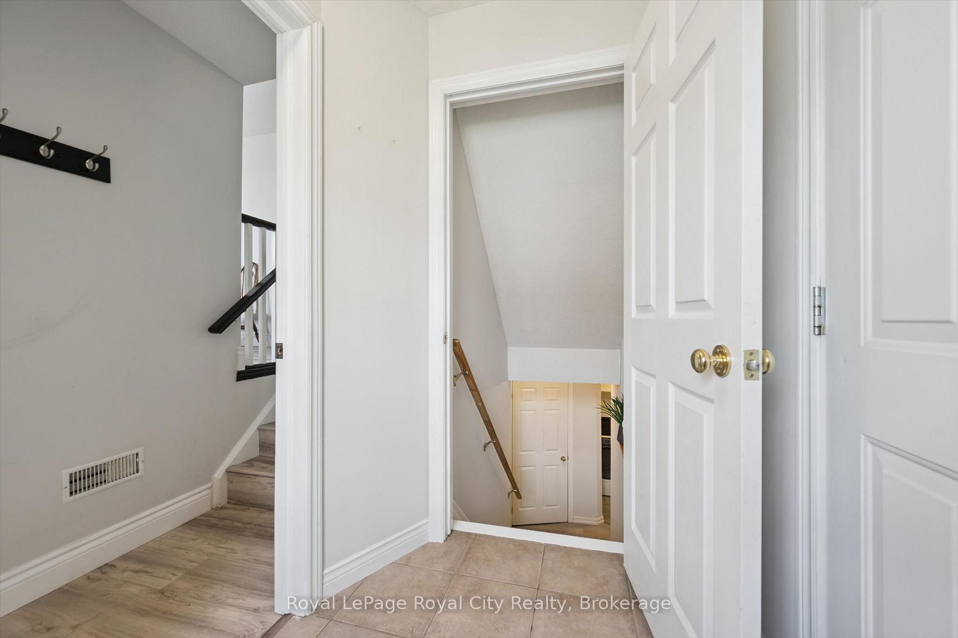 Photo 31 of 81 Teal Drive, Guelph, Kortright Hills — HOMEH